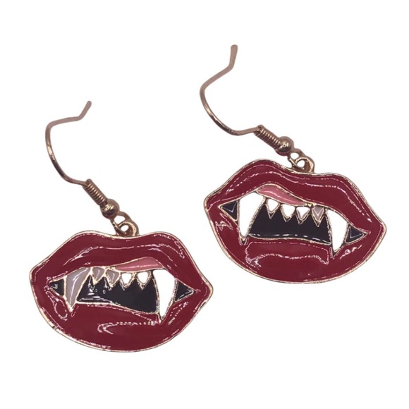 Fang Vampire Mouth Kiss Kiss enamel earrings Halloween gothic new - Picture 1 of 3